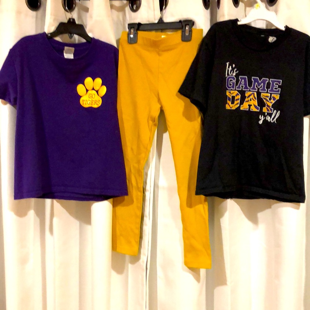 1 pair pants, 2 tee shirts
